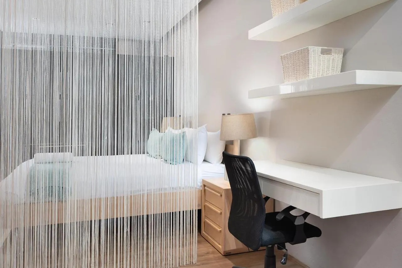 Metropolis Apartments ケープタウン 0*,